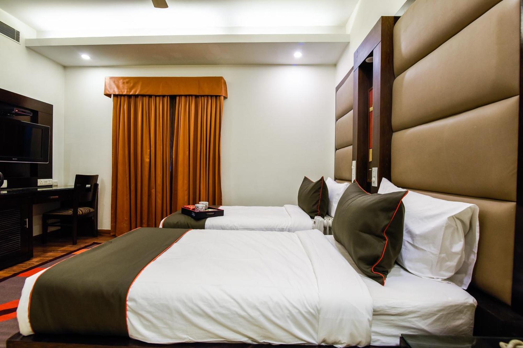 Hotel O Venkata Sai Sadan Mathrusree Nagar Kondapur  ภายนอก รูปภาพ