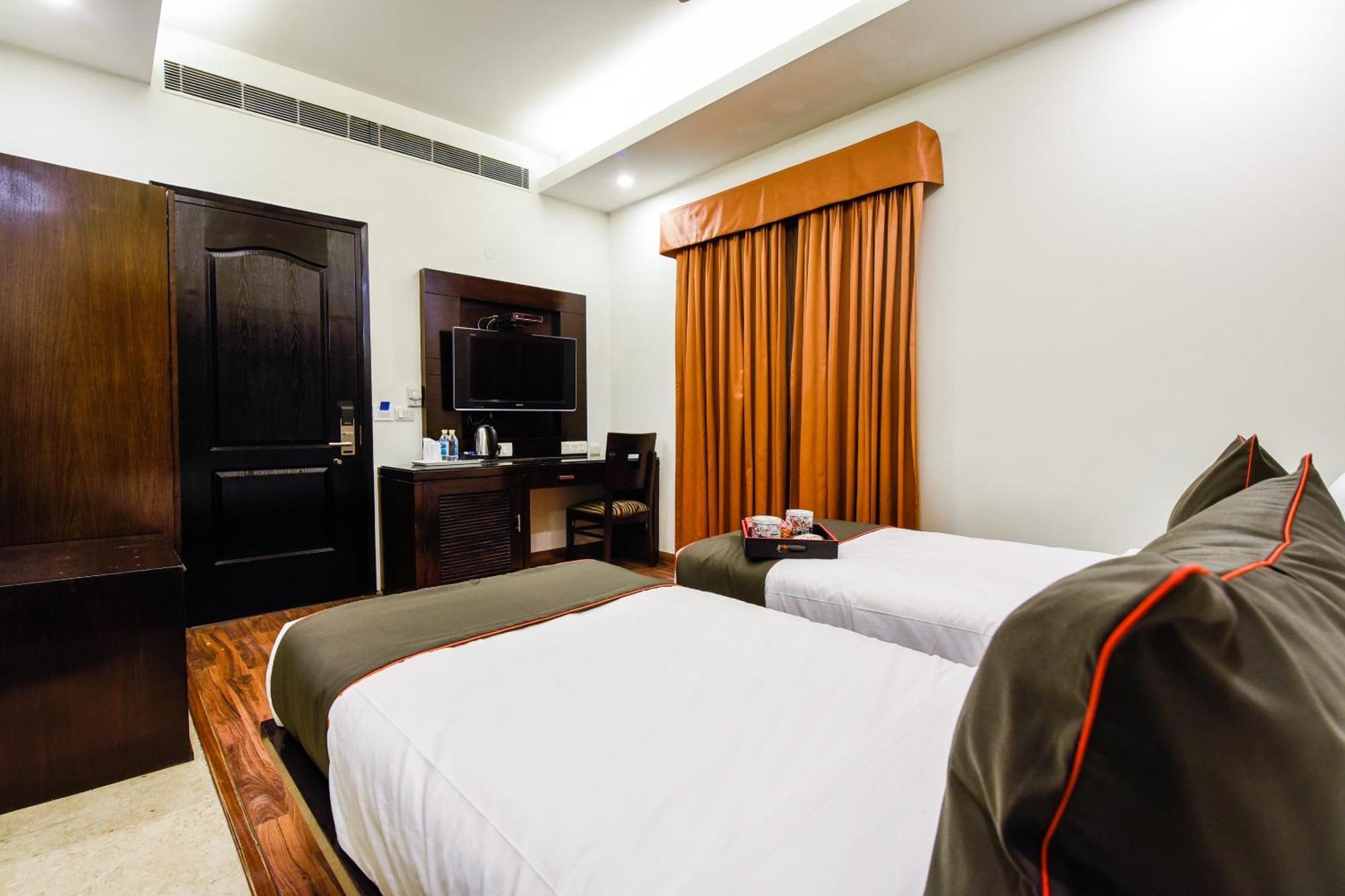 Hotel O Venkata Sai Sadan Mathrusree Nagar Kondapur  ภายนอก รูปภาพ