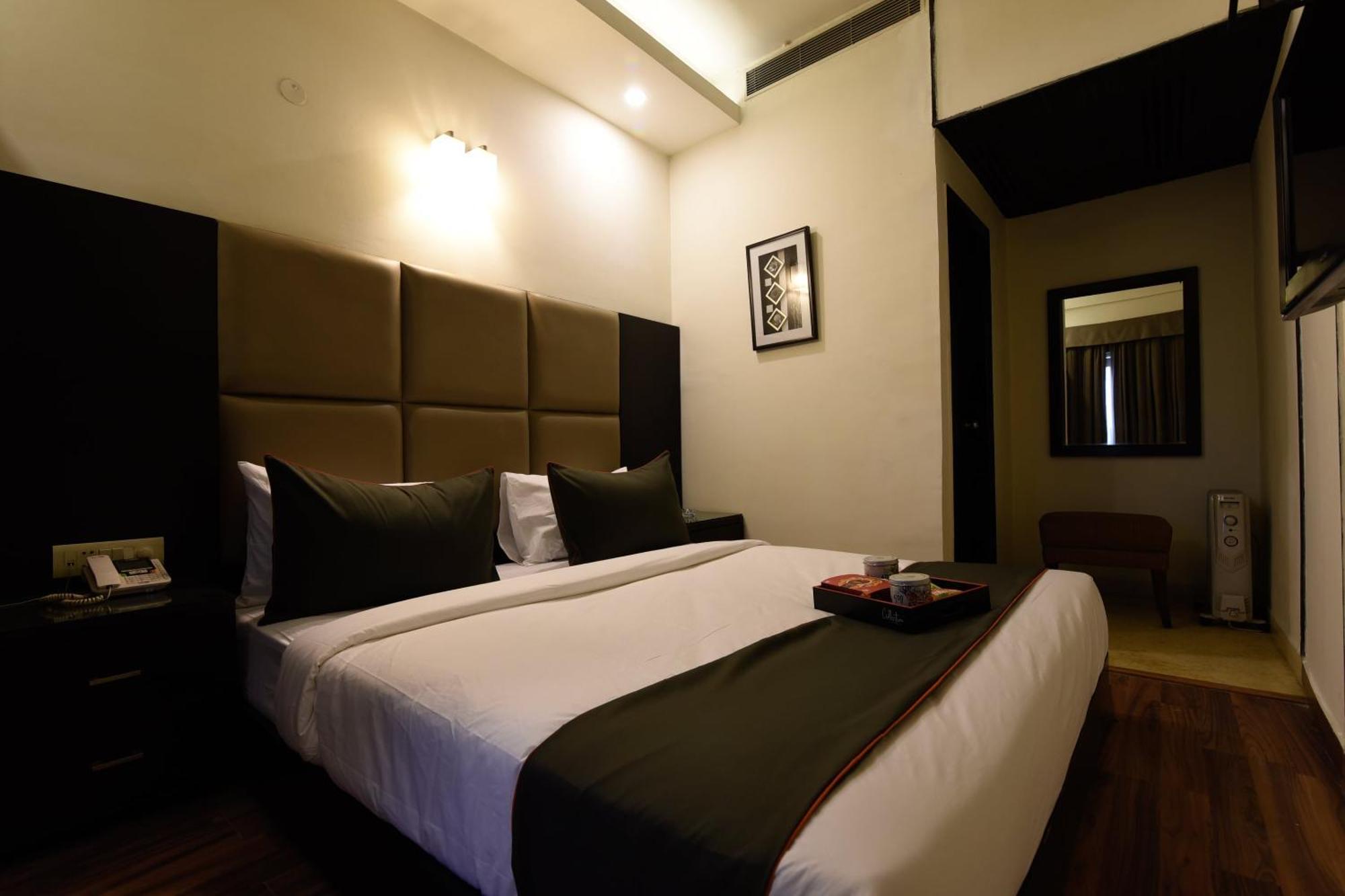 Hotel O Venkata Sai Sadan Mathrusree Nagar Kondapur  ภายนอก รูปภาพ