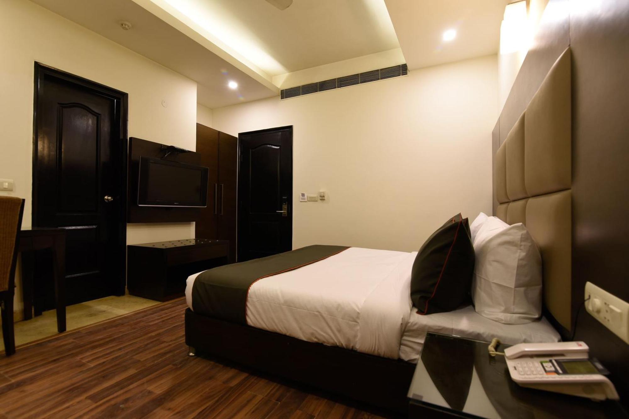 Hotel O Venkata Sai Sadan Mathrusree Nagar Kondapur  ภายนอก รูปภาพ