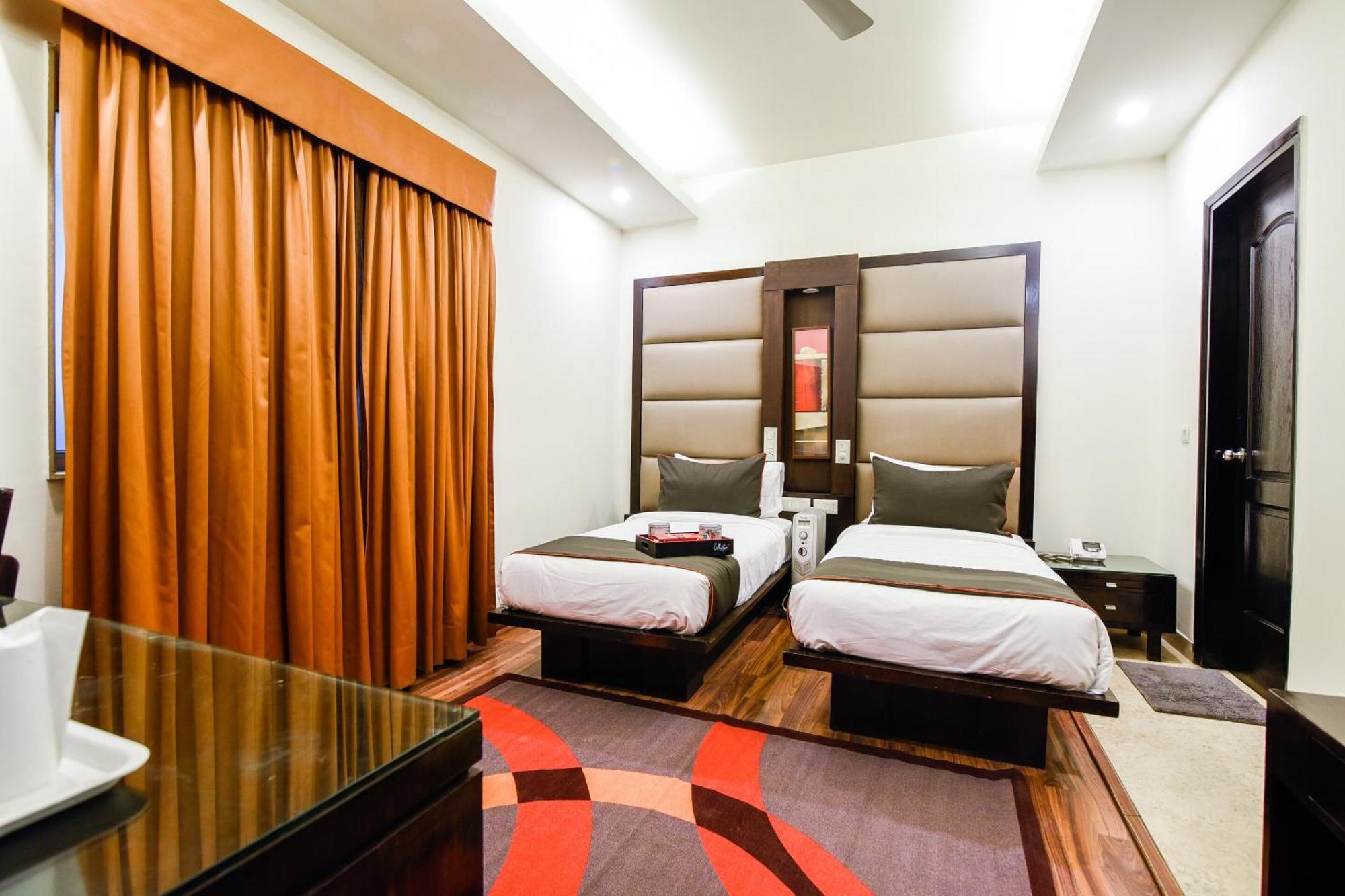 Hotel O Venkata Sai Sadan Mathrusree Nagar Kondapur  ภายนอก รูปภาพ